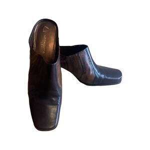 Leather Heals 9.5 Square Toed  Liz Claiborne